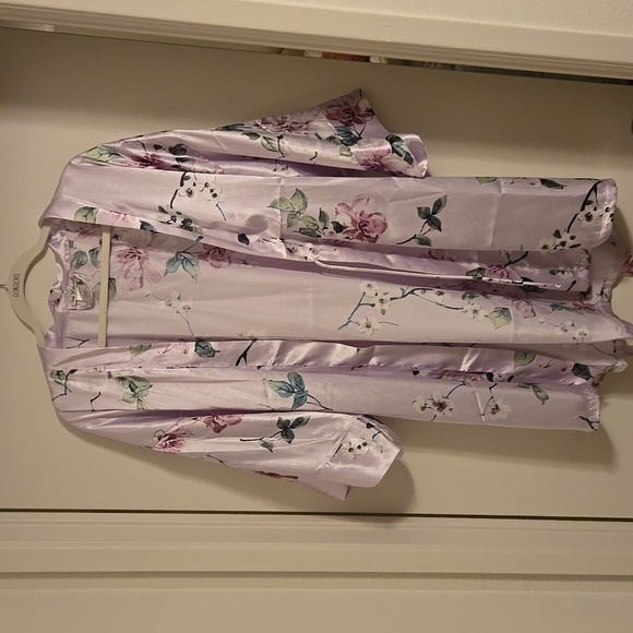 Linea Donatella Pink And Floral Satin Robe - Picture 2 of 4